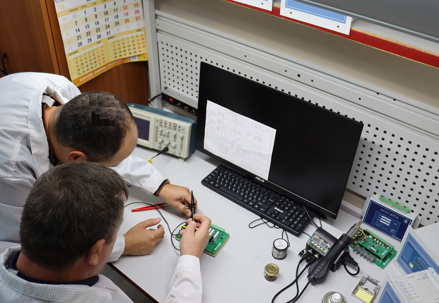 Поезд мчится – мчится поезд, и АГАТ наш подоспел!